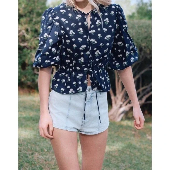 H&M Navy Yellow Daisy Floral Tie Front Blouce Puff Sleeves Top Woman's Size S - Picture 2 of 16